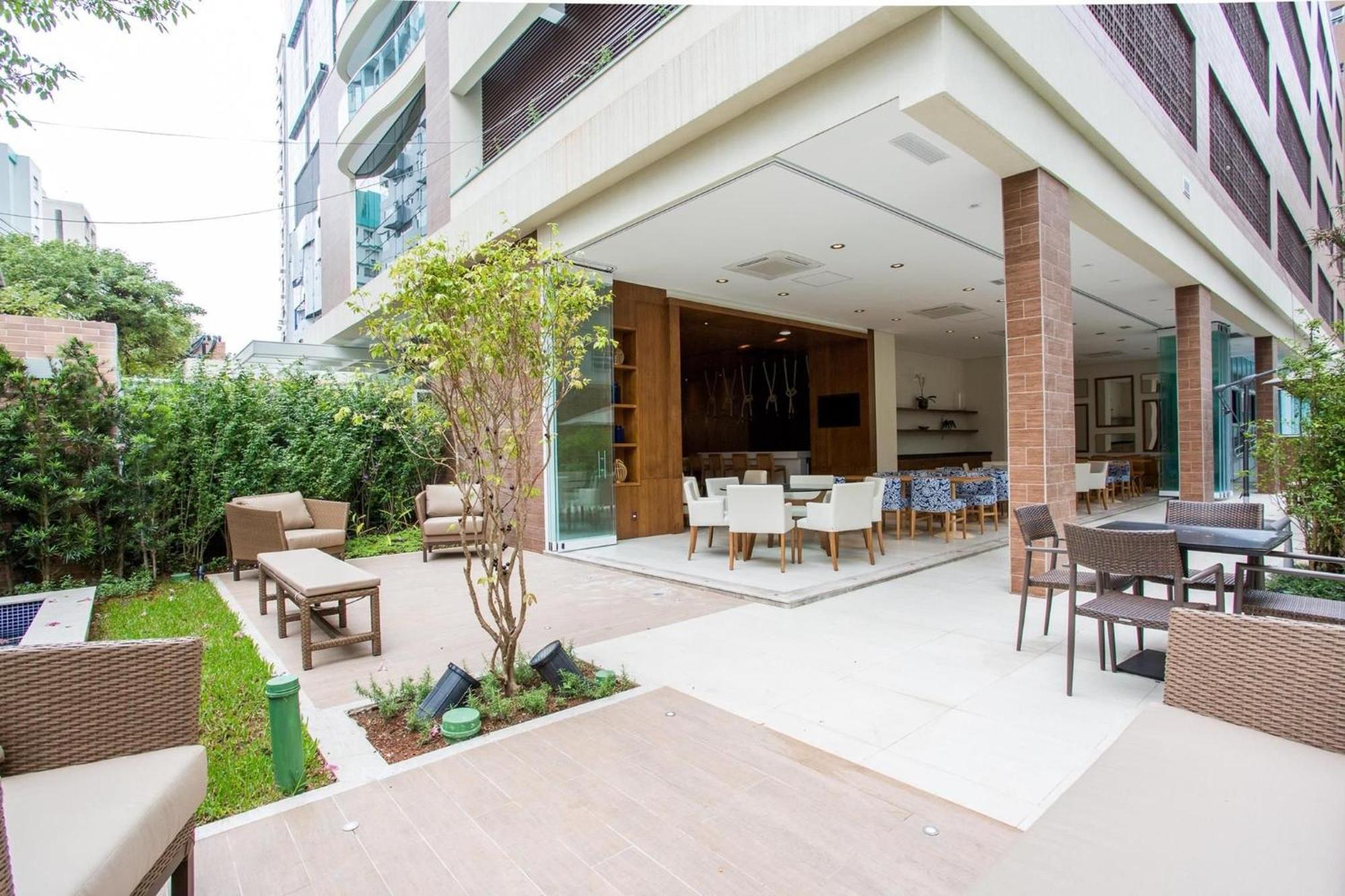 2 Quartos- Estanconfor Ac Sacada Fechada Garagem Com Arrumacao Diaria Apartment